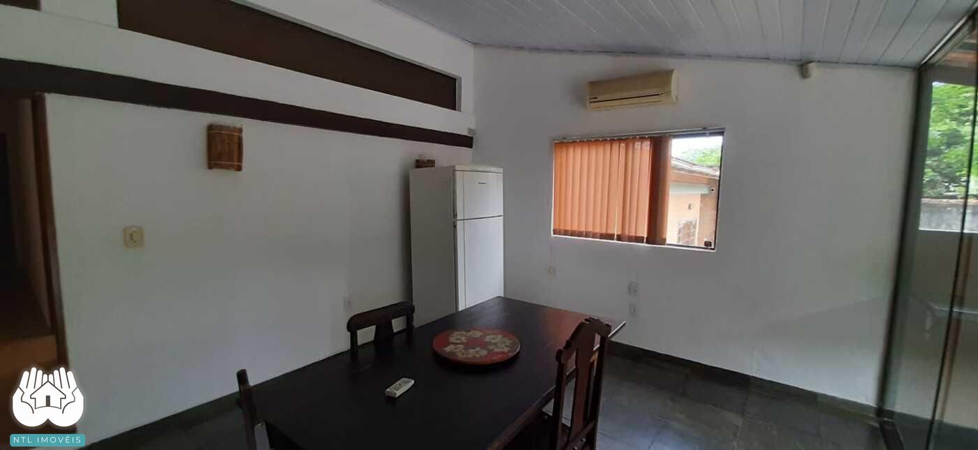 Sobrado à venda com 4 quartos, 216m² - Foto 3