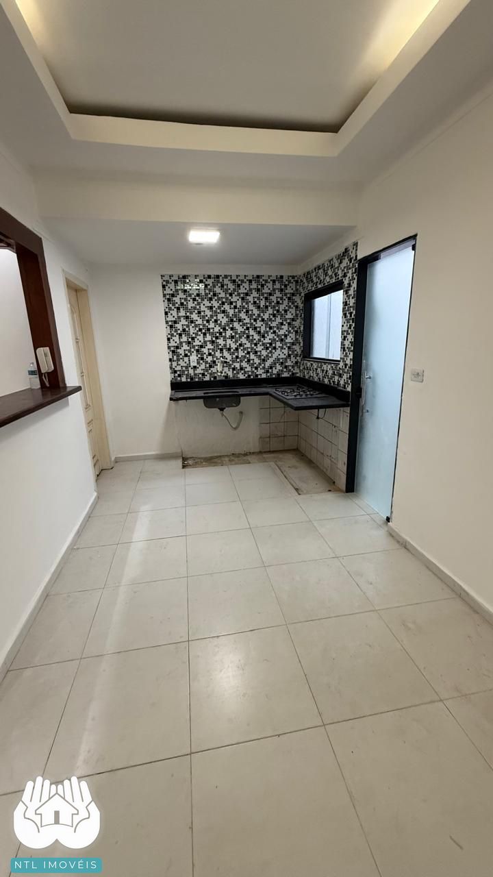 Casa à venda com 2 quartos, 90m² - Foto 5