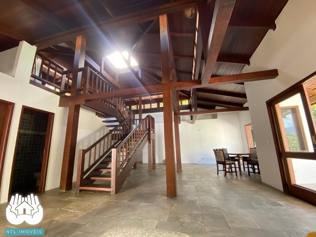 Casa à venda com 3 quartos, 335m² - Foto 6