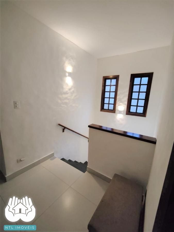 Casa à venda com 4 quartos, 234m² - Foto 26