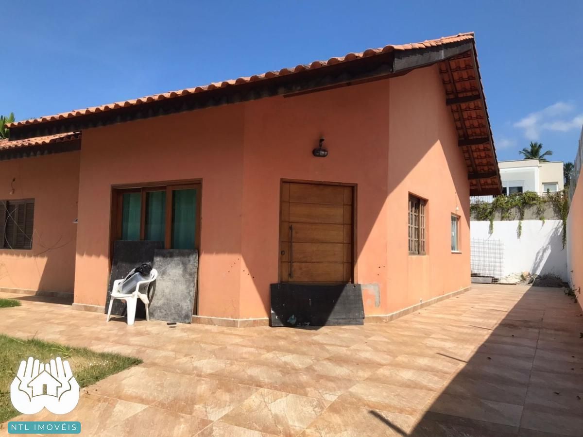 Casa à venda com 3 quartos, 400m² - Foto 1