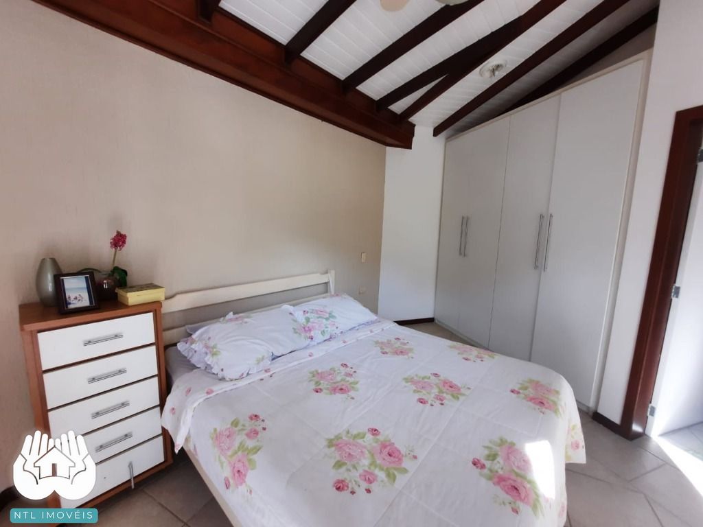 Sobrado à venda com 5 quartos, 256m² - Foto 5