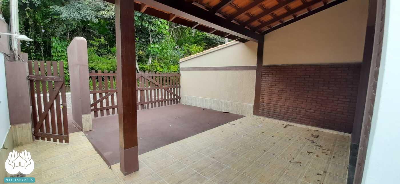 Sobrado à venda com 4 quartos, 216m² - Foto 2