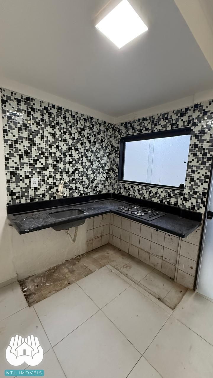 Casa à venda com 2 quartos, 90m² - Foto 6