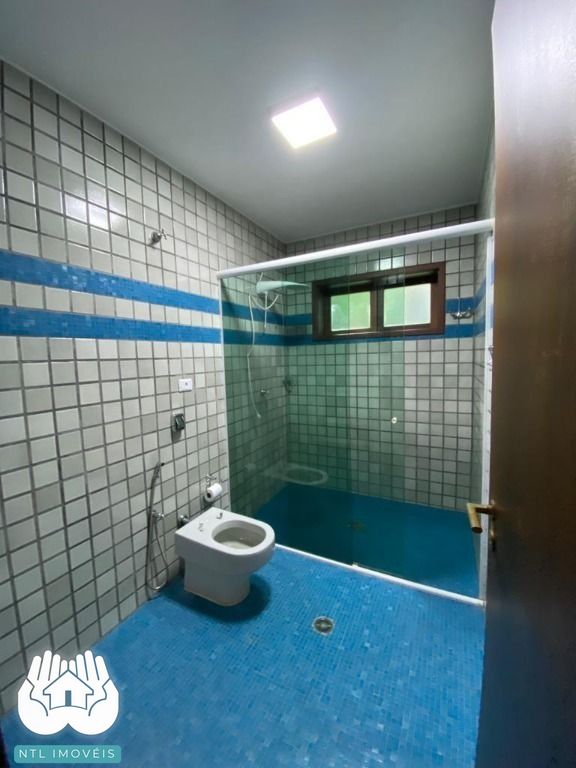 Casa à venda com 3 quartos, 335m² - Foto 13