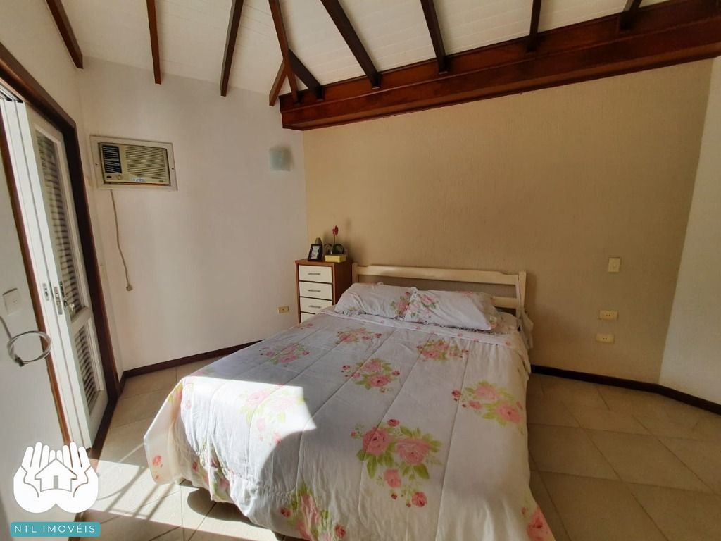 Sobrado à venda com 5 quartos, 256m² - Foto 7