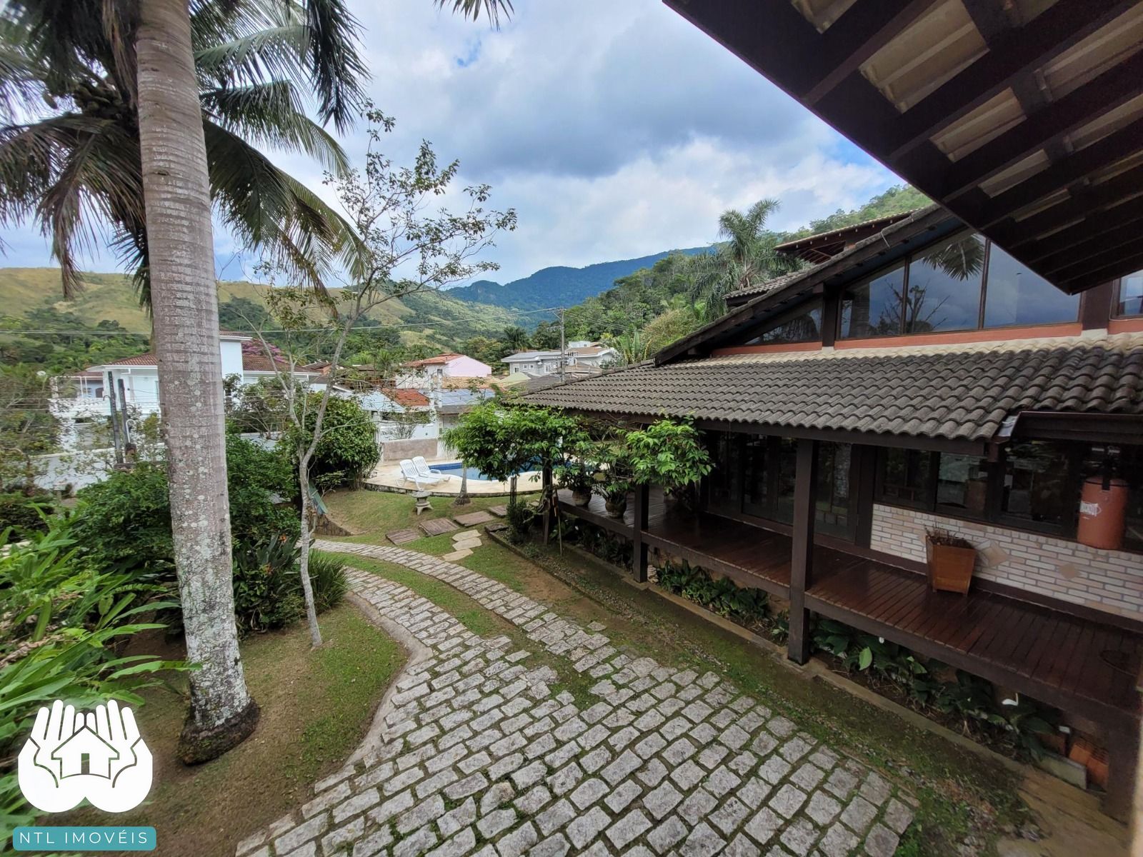 Casa à venda com 3 quartos, 400m² - Foto 26