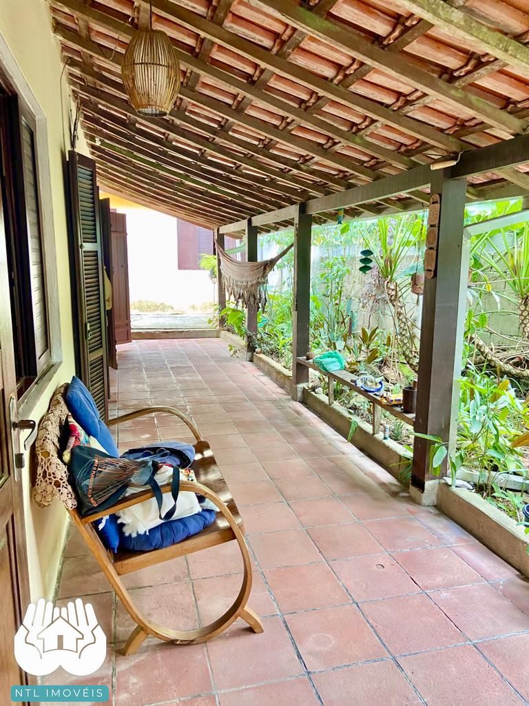 Casa à venda com 3 quartos, 197m² - Foto 4