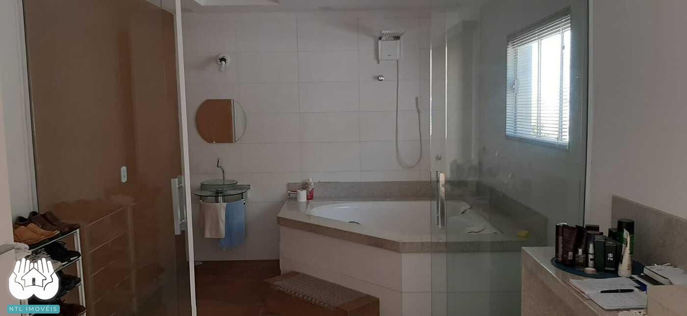 Casa à venda com 3 quartos, 600m² - Foto 16