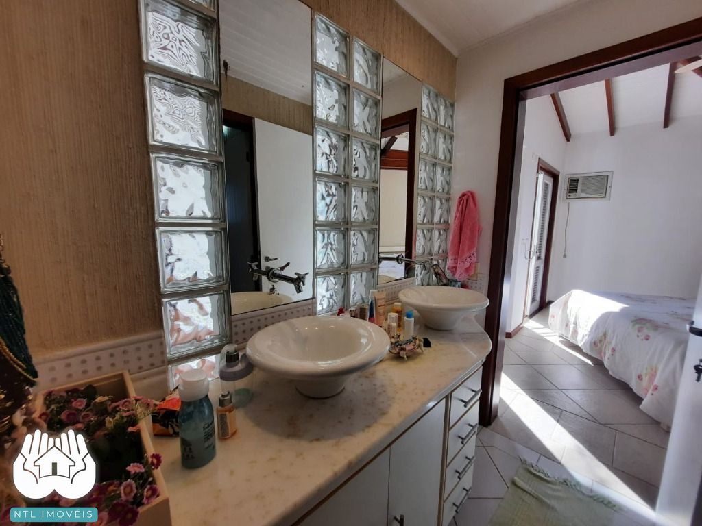 Sobrado à venda com 5 quartos, 256m² - Foto 8