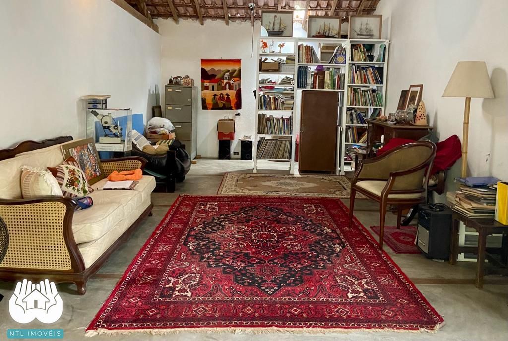 Casa à venda com 3 quartos, 197m² - Foto 8