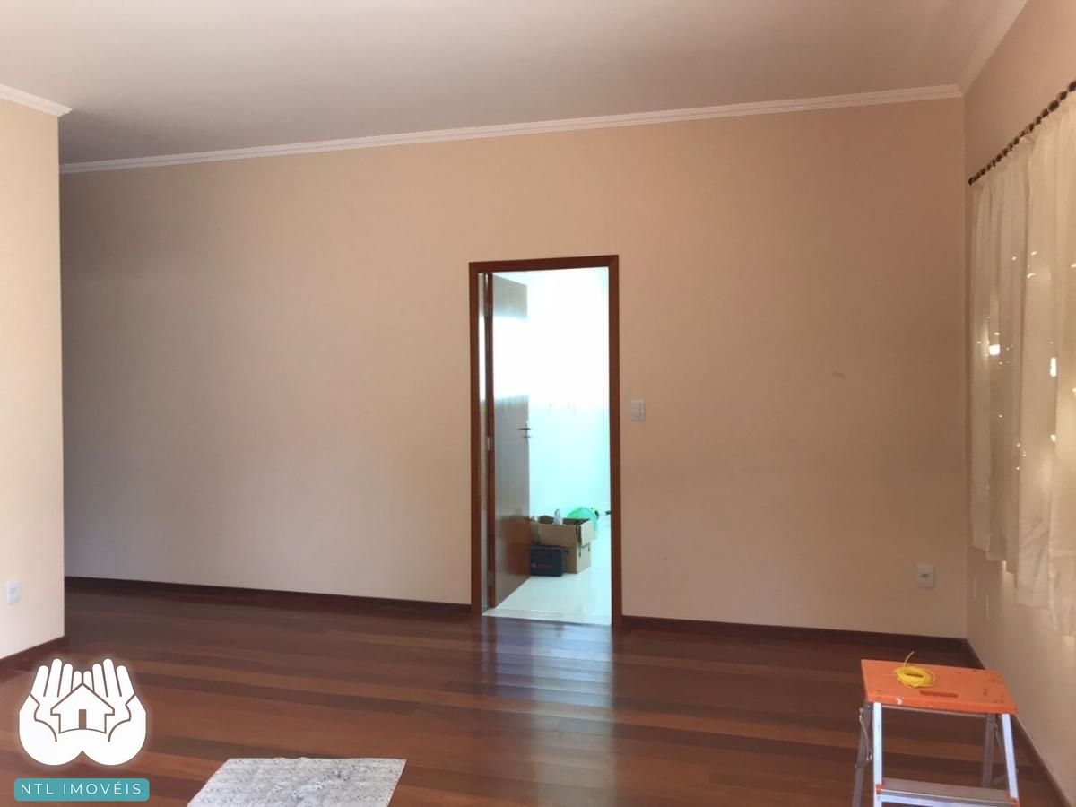 Casa à venda com 3 quartos, 400m² - Foto 17