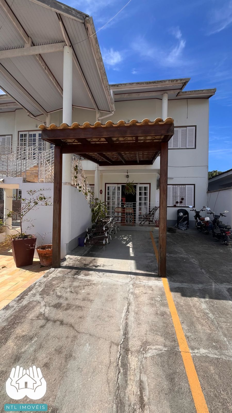 Apartamento à venda com 2 quartos, 75m² - Foto 2