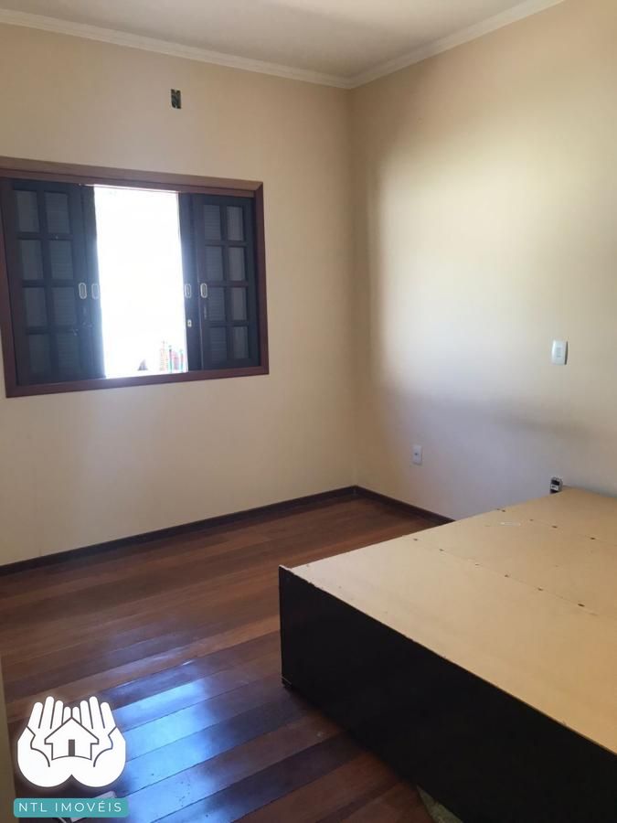 Casa à venda com 3 quartos, 400m² - Foto 12