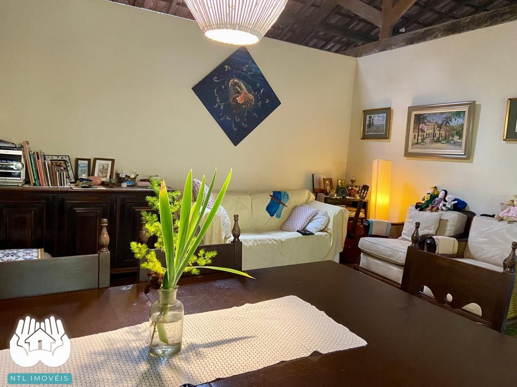 Casa à venda com 3 quartos, 197m² - Foto 11