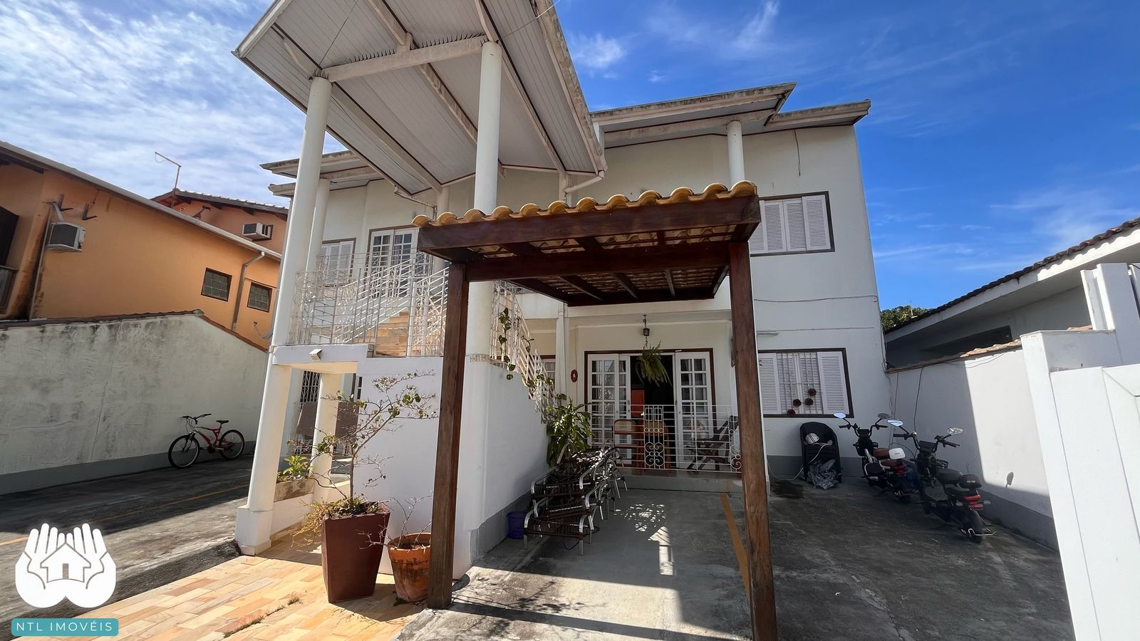 Apartamento à venda com 2 quartos, 75m² - Foto 1