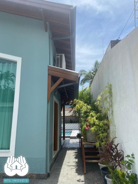 Sobrado à venda com 6 quartos, 372m² - Foto 3