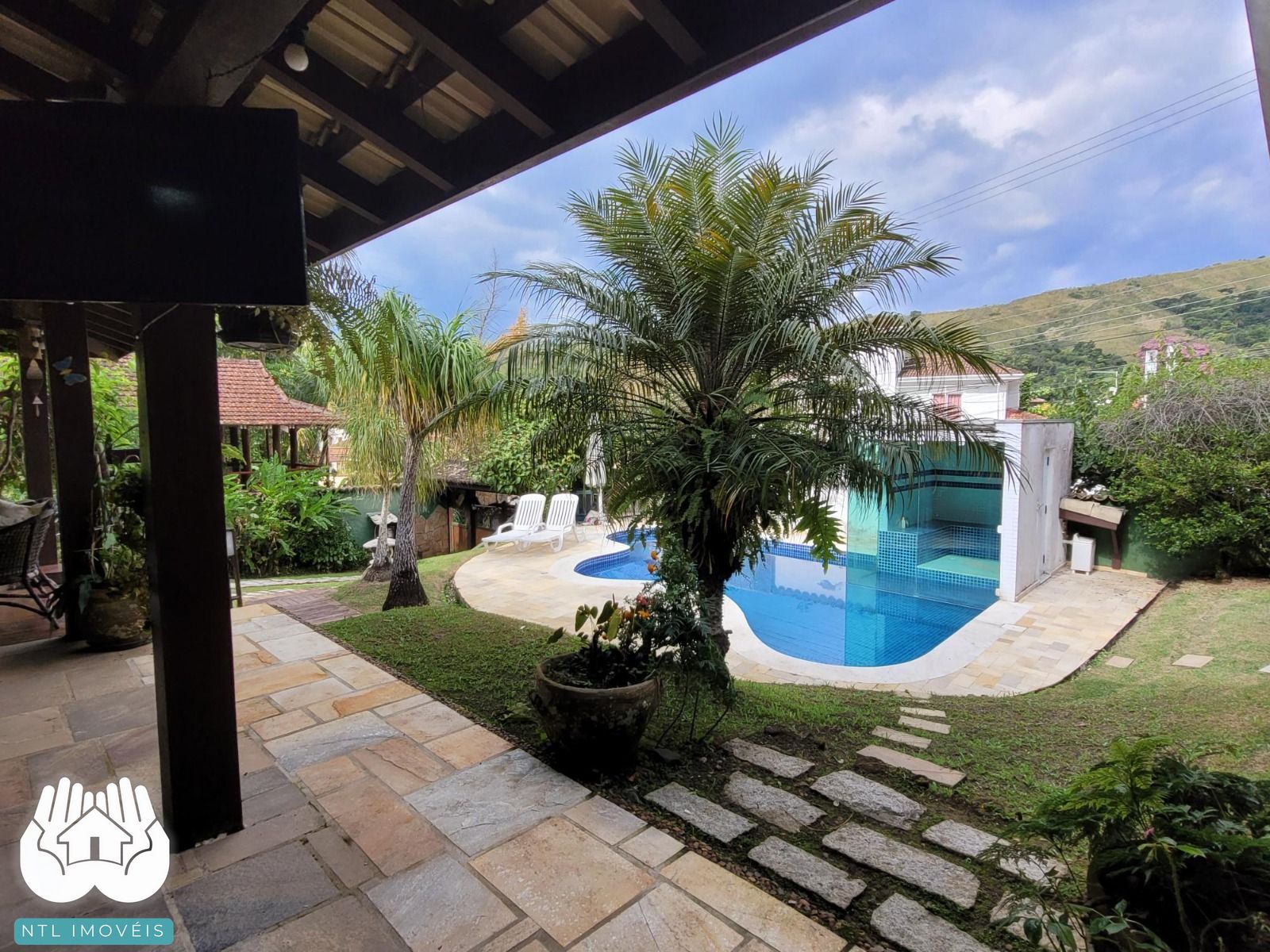 Casa à venda com 3 quartos, 400m² - Foto 12