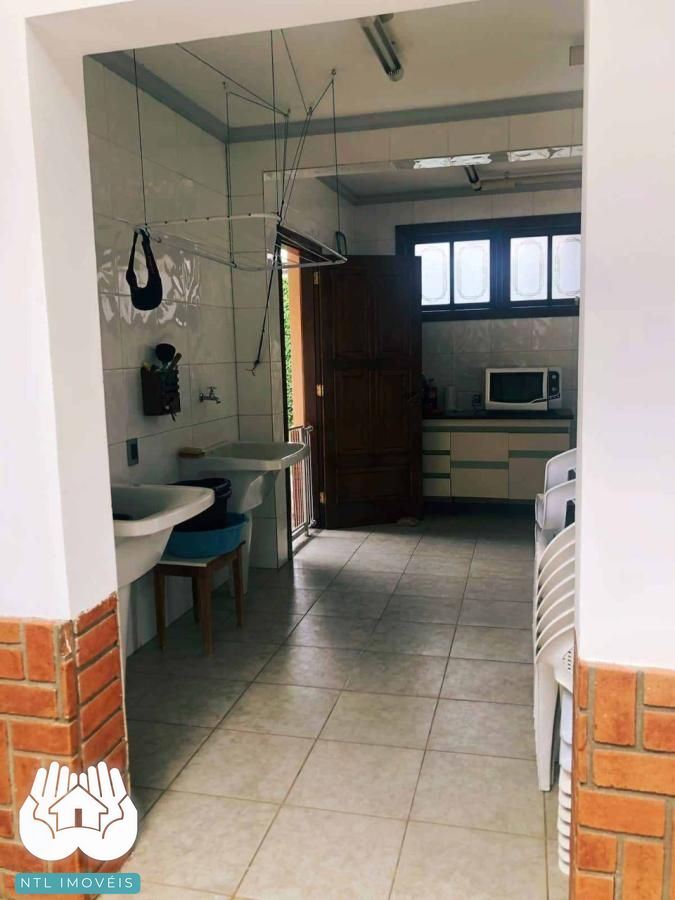 Casa à venda com 6 quartos, 1620m² - Foto 22