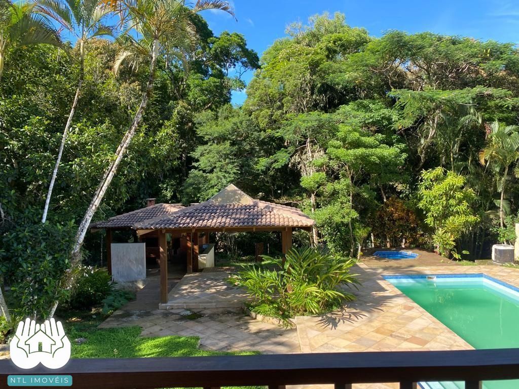 Casa à venda com 3 quartos, 335m² - Foto 2