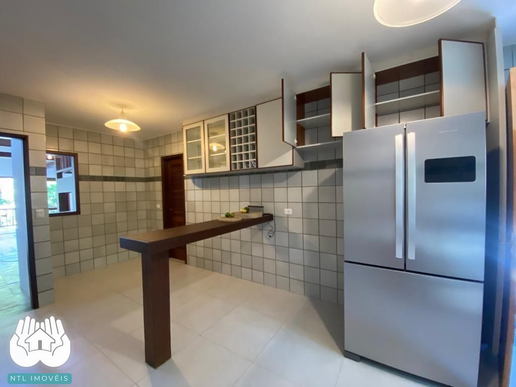 Casa à venda com 3 quartos, 335m² - Foto 18