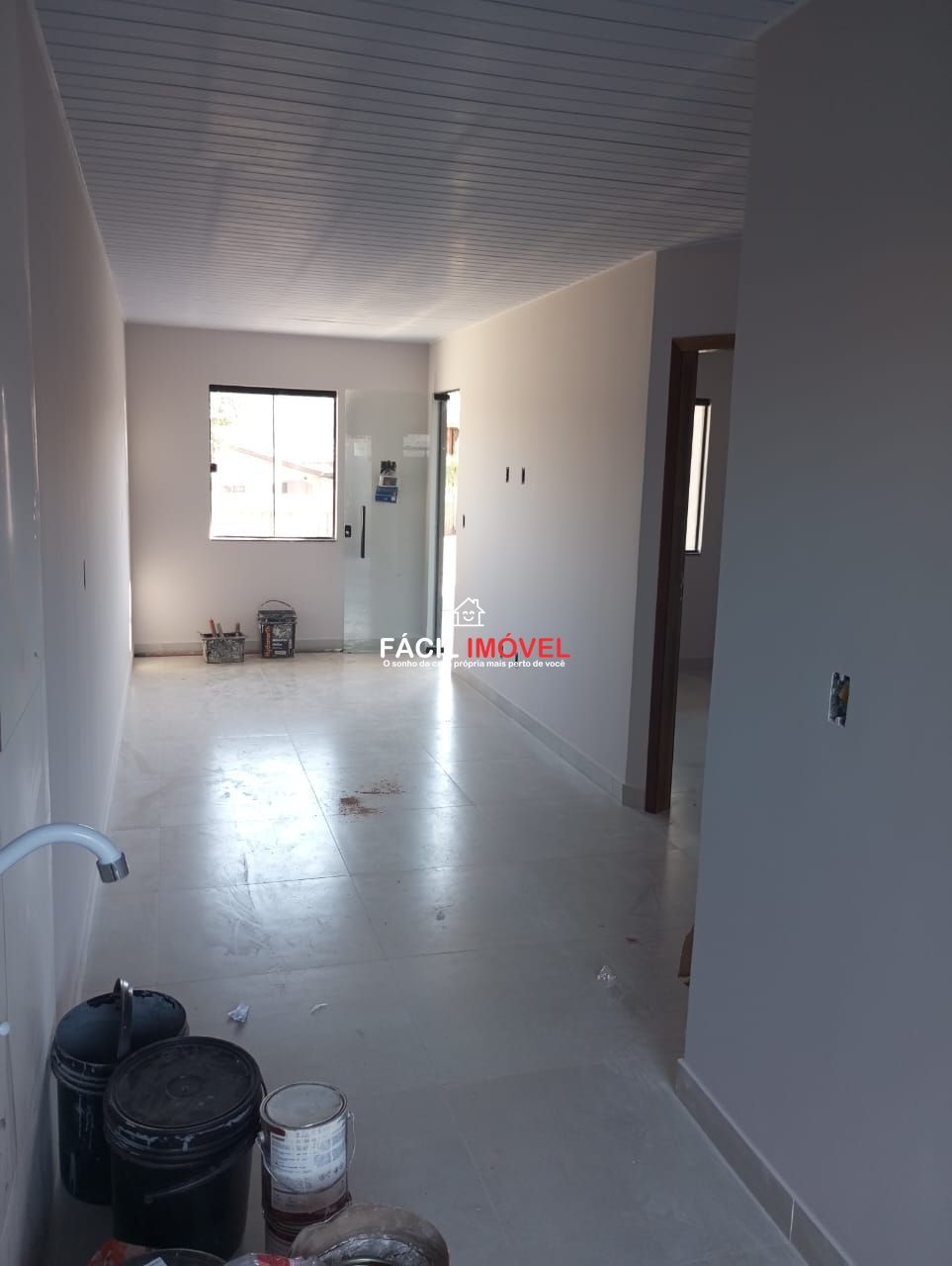 Casa à venda com 2 quartos, 60m² - Foto 4