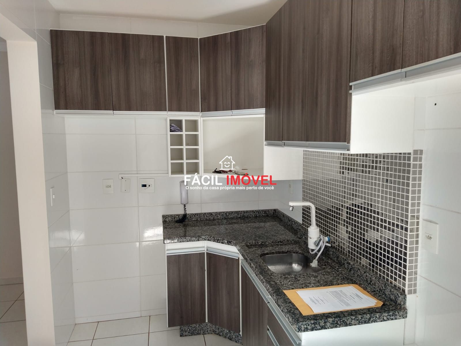 Apartamento à venda com 3 quartos, 100m² - Foto 2