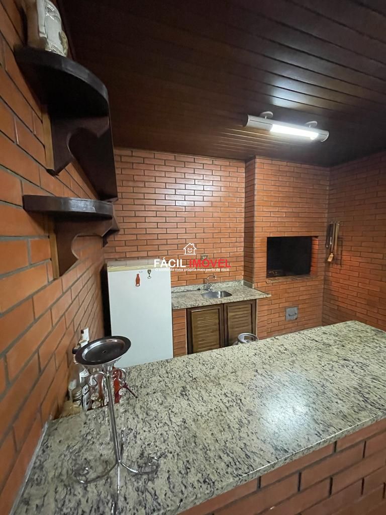 Casa à venda e aluguel com 4 quartos, 300m² - Foto 17