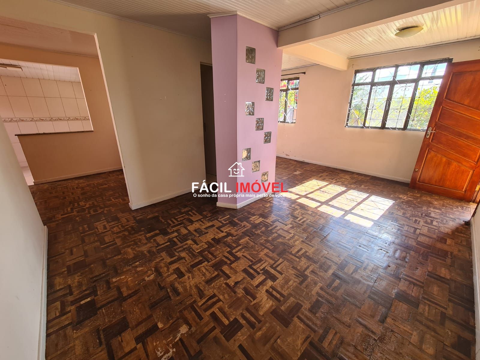 Casa à venda com 3 quartos, 108m² - Foto 2