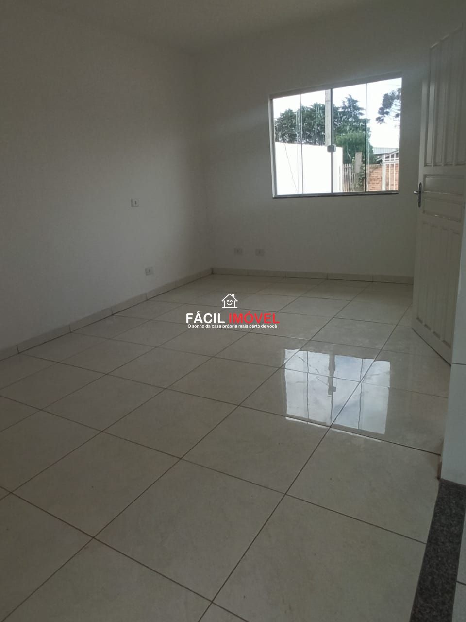 Casa à venda com 2 quartos, 60m² - Foto 4