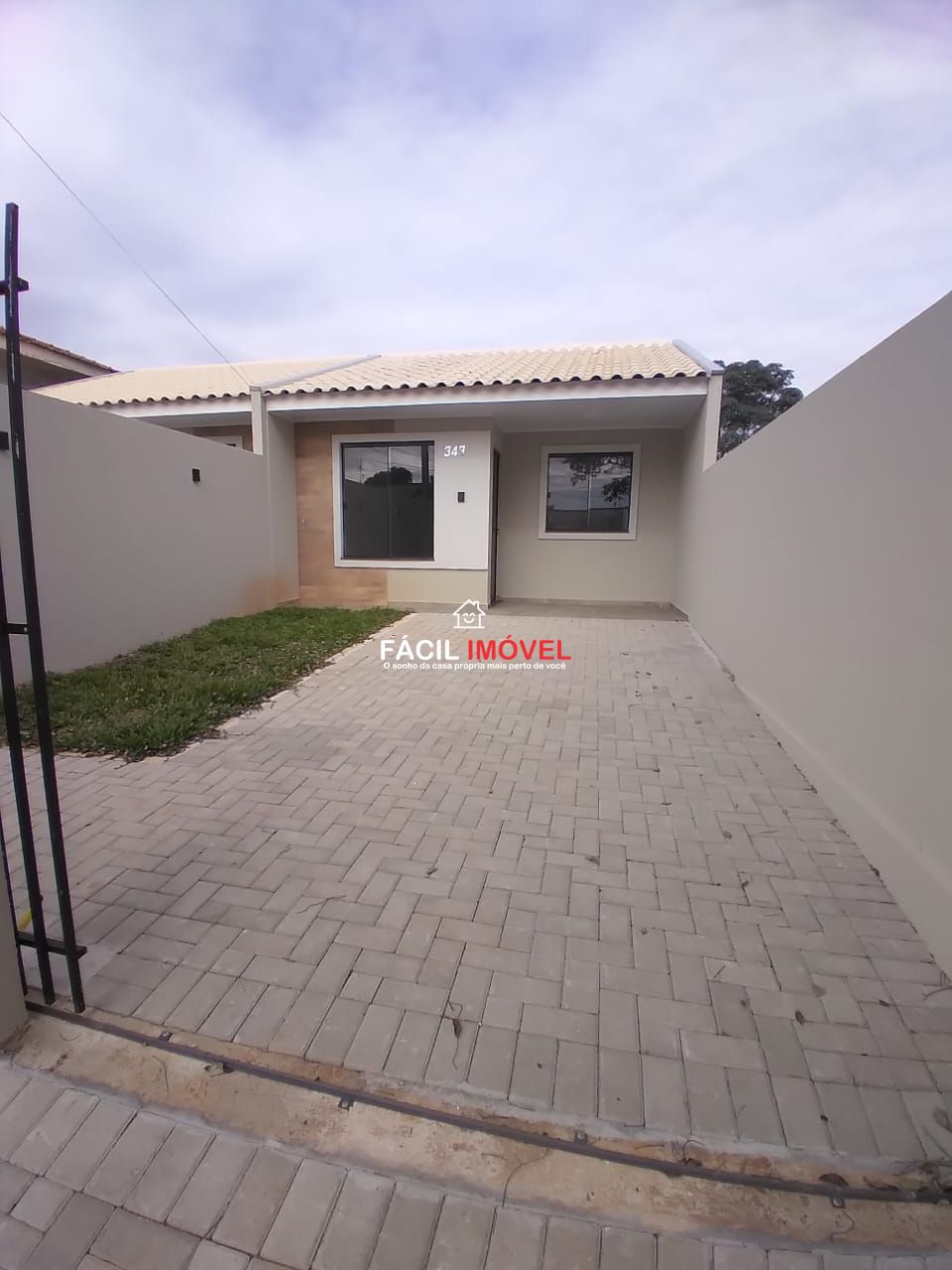 Casa à venda com 3 quartos, 67m² - Foto 2