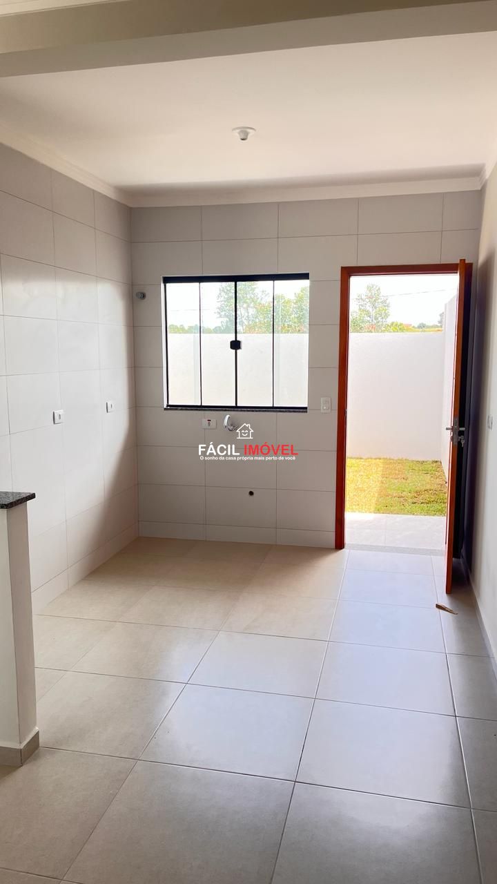 Casa à venda com 2 quartos, 50m² - Foto 3