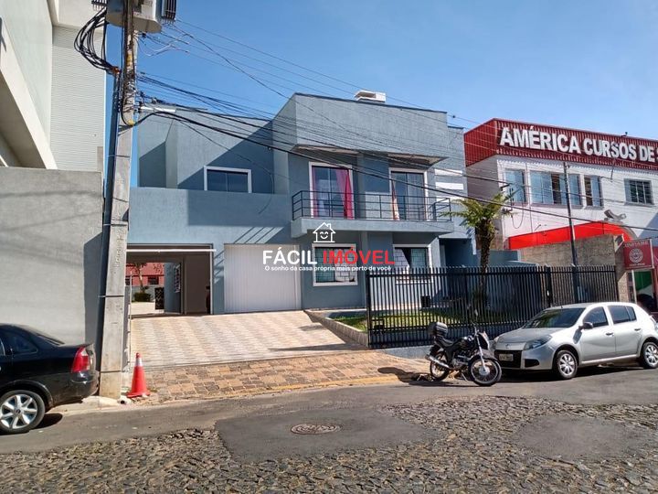 Sobrado para alugar com 4 quartos, 547m² - Foto 1