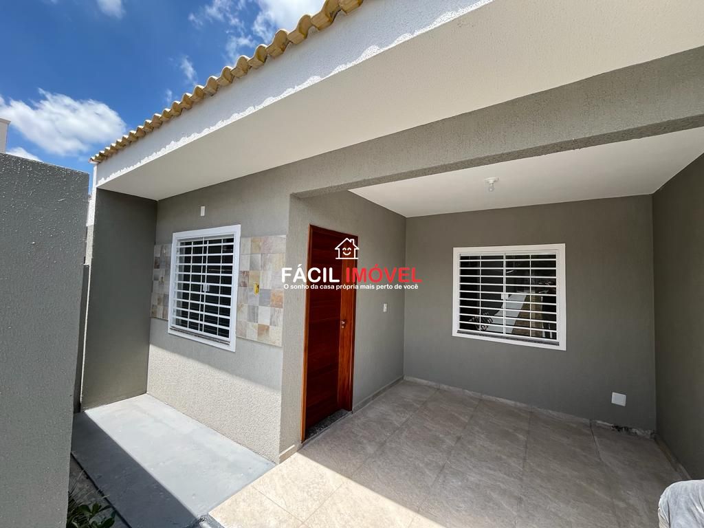 Casa à venda com 2 quartos, 64m² - Foto 1