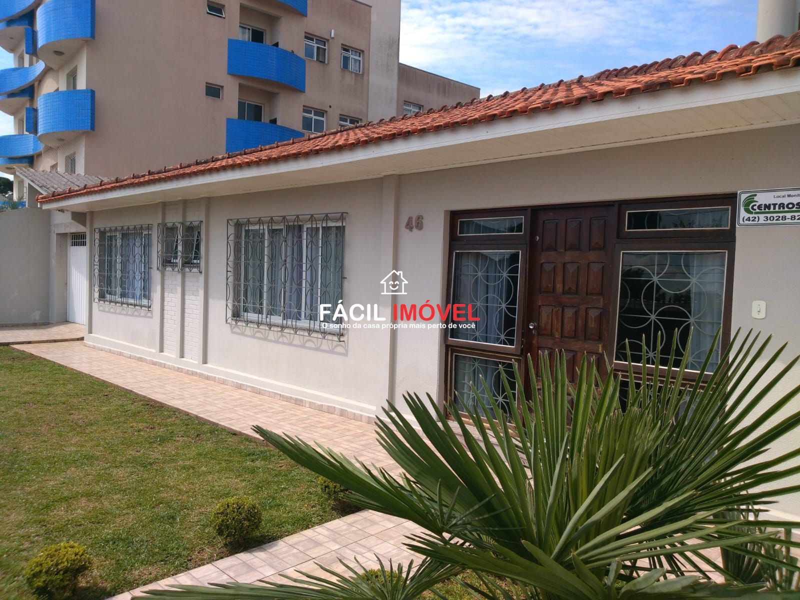 Casa à venda com 3 quartos, 260m² - Foto 1