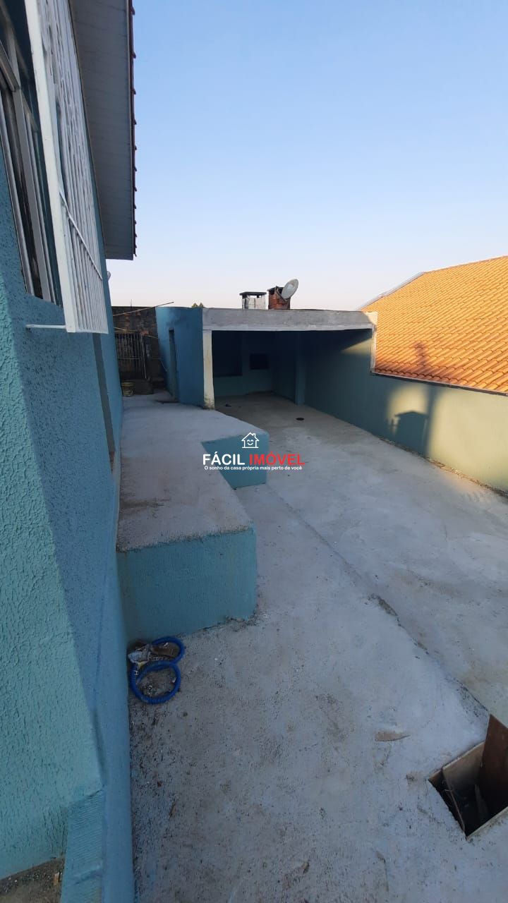 Casa à venda com 3 quartos, 71m² - Foto 2