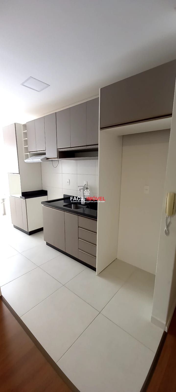 Apartamento à venda com 2 quartos, 75m² - Foto 3