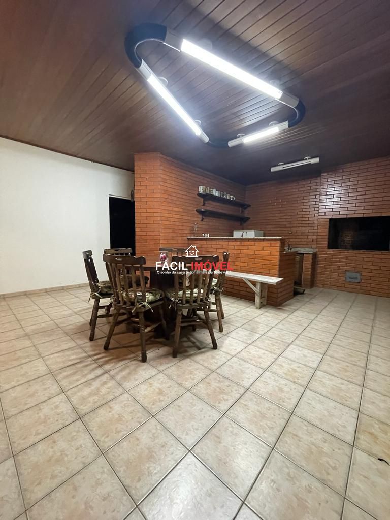 Casa à venda e aluguel com 4 quartos, 300m² - Foto 22