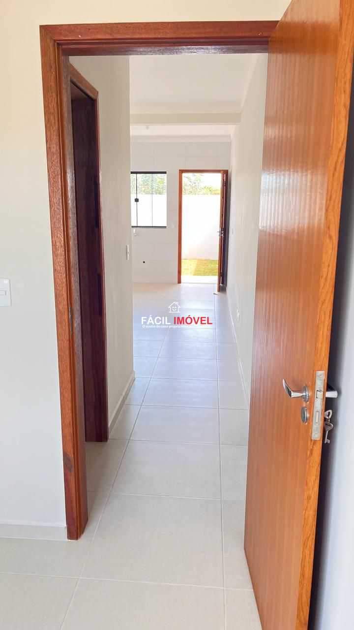 Casa à venda com 2 quartos, 50m² - Foto 4