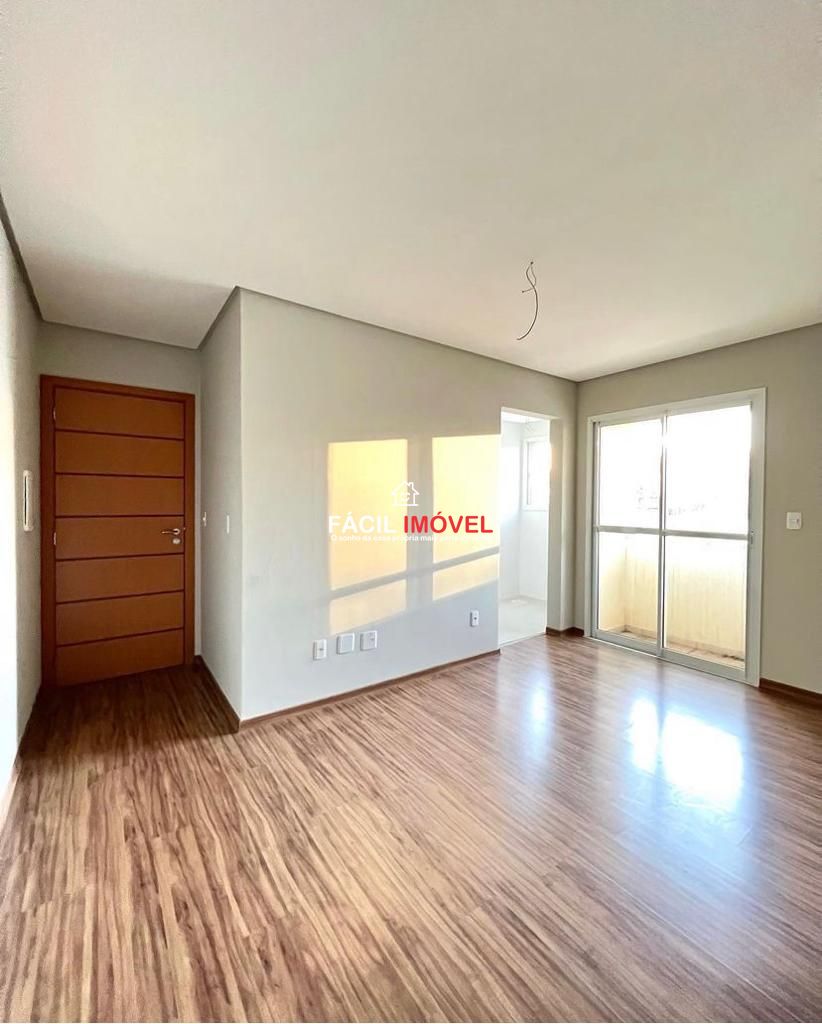 Apartamento à venda com 2 quartos, 77m² - Foto 2