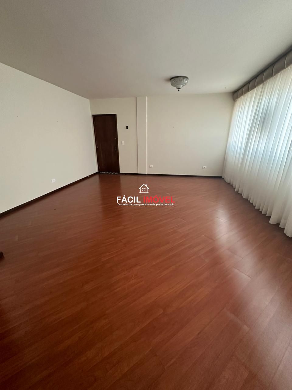 Apartamento à venda com 3 quartos, 110m² - Foto 2