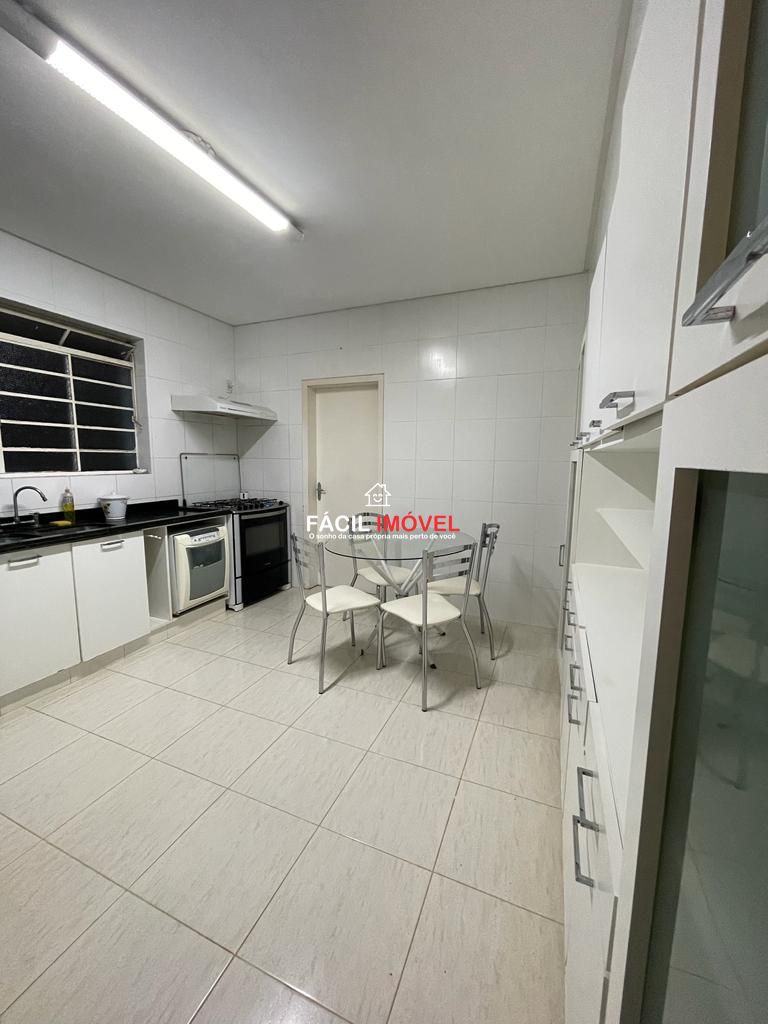 Casa à venda e aluguel com 4 quartos, 300m² - Foto 5