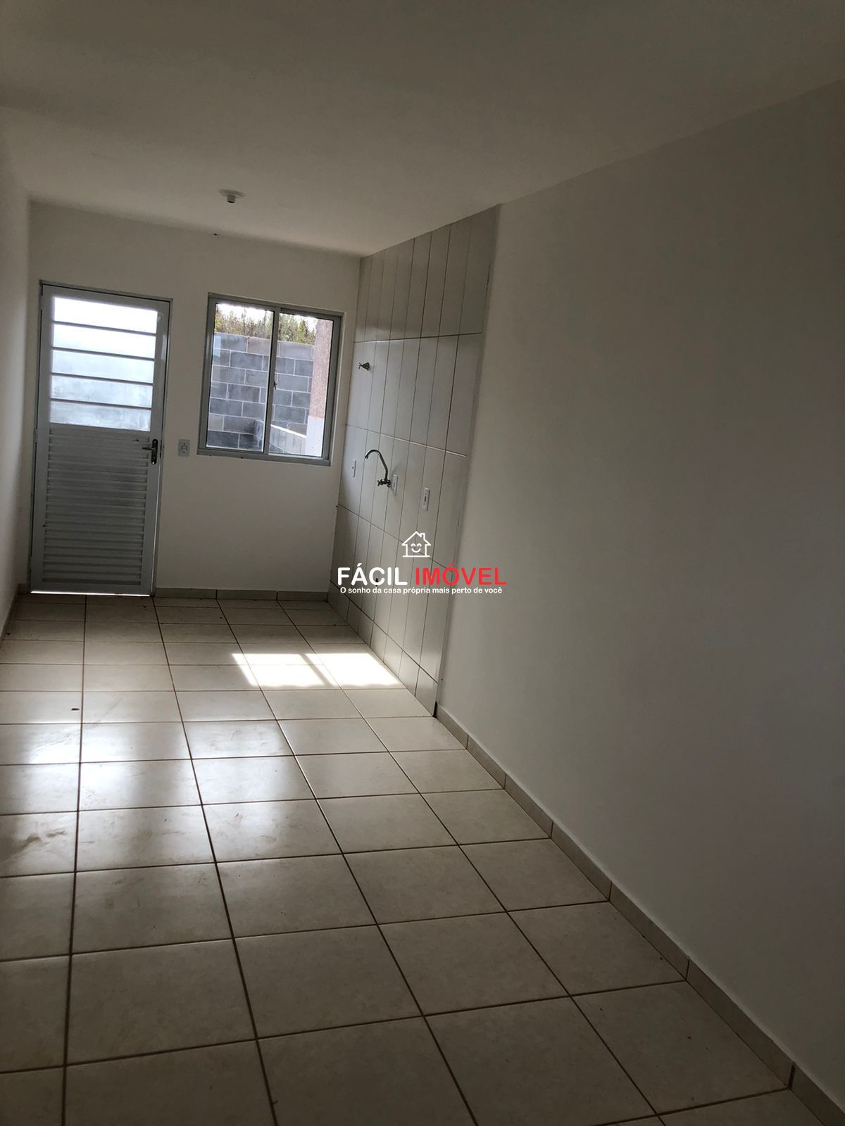 Casa para alugar com 2 quartos, 45m² - Foto 3