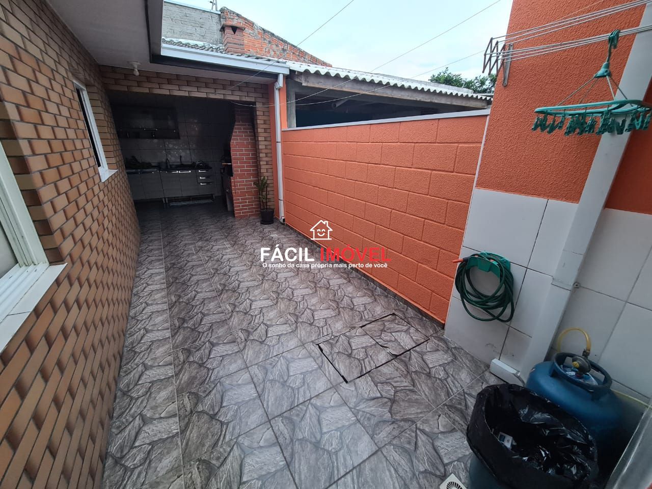 Casa à venda com 3 quartos, 60m² - Foto 12