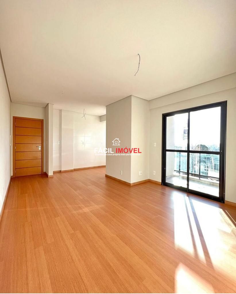 Apartamento à venda com 3 quartos, 143m² - Foto 2