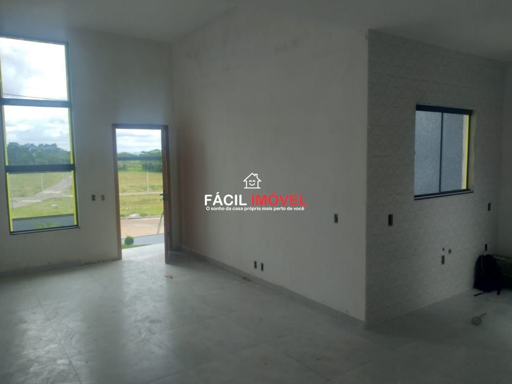 Casa à venda com 2 quartos, 65m² - Foto 4