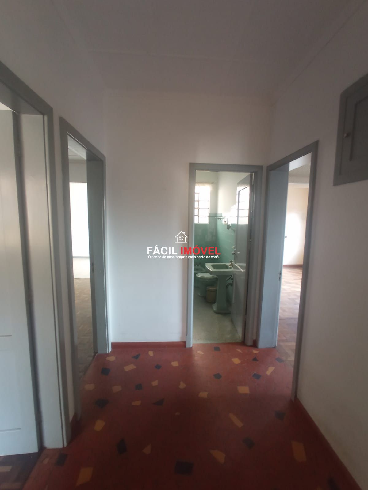 Casa à venda e aluguel com 3 quartos, 200m² - Foto 6