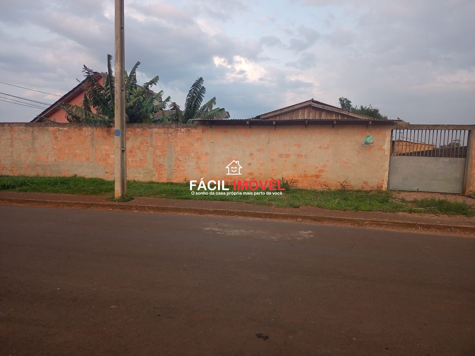 Casa, 4 quartos, 190 m² - Foto 1