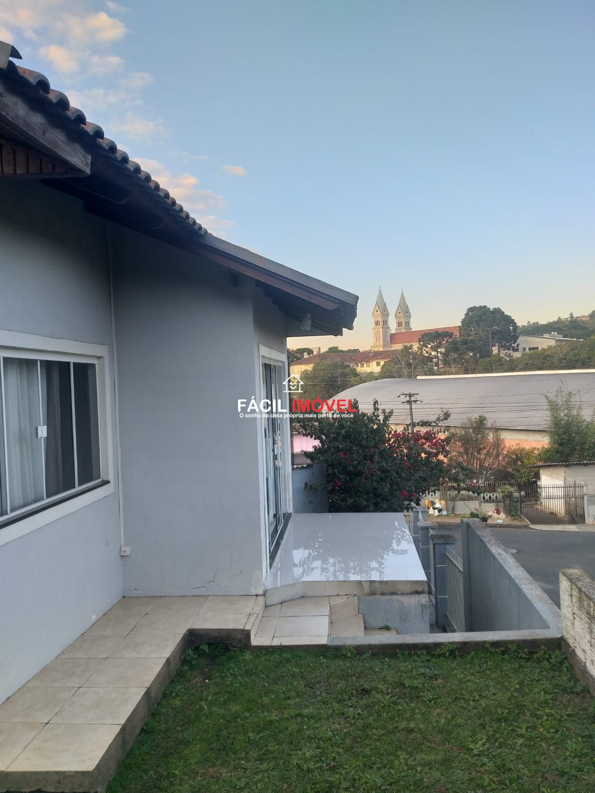 Casa à venda com 3 quartos, 110m² - Foto 3