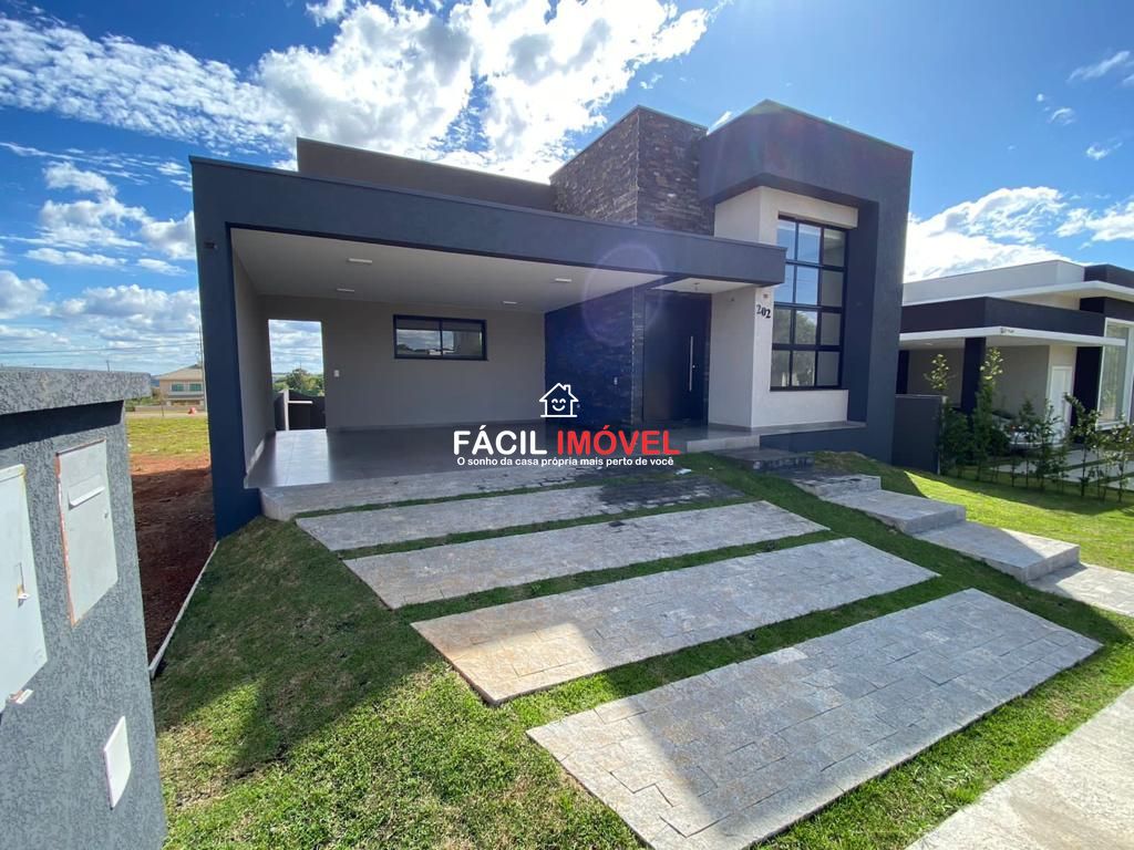 Casa à venda com 4 quartos, 234m² - Foto 1